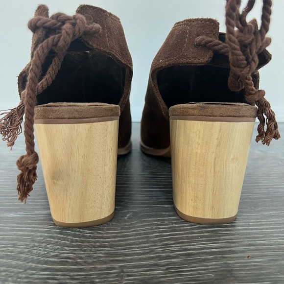 TOMS Elba Amber Suede Block Heel Sling back Peep toe shoe sandal Sz 7 - Picture 9 of 11